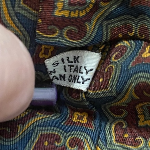 VINTAGE BARNEYS NEW YORK SILK TIE ---- MADE IN ITALY - Picture 7 of 7